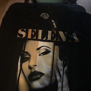 Selena T-shirt top